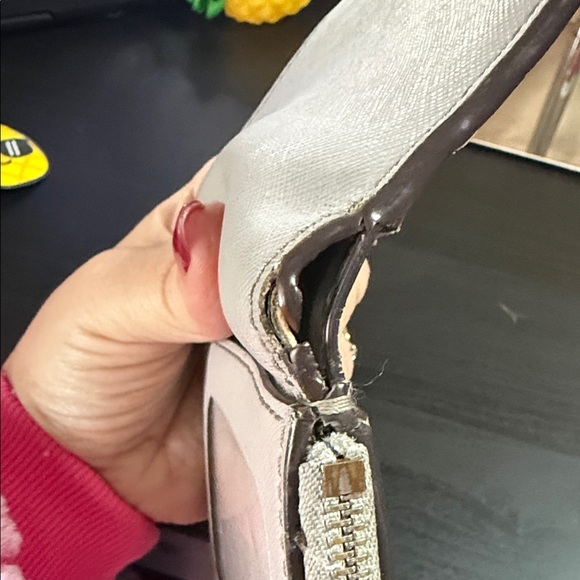 Kate Spade New York Light Gray Compact Wallet - Picture 12 of 14